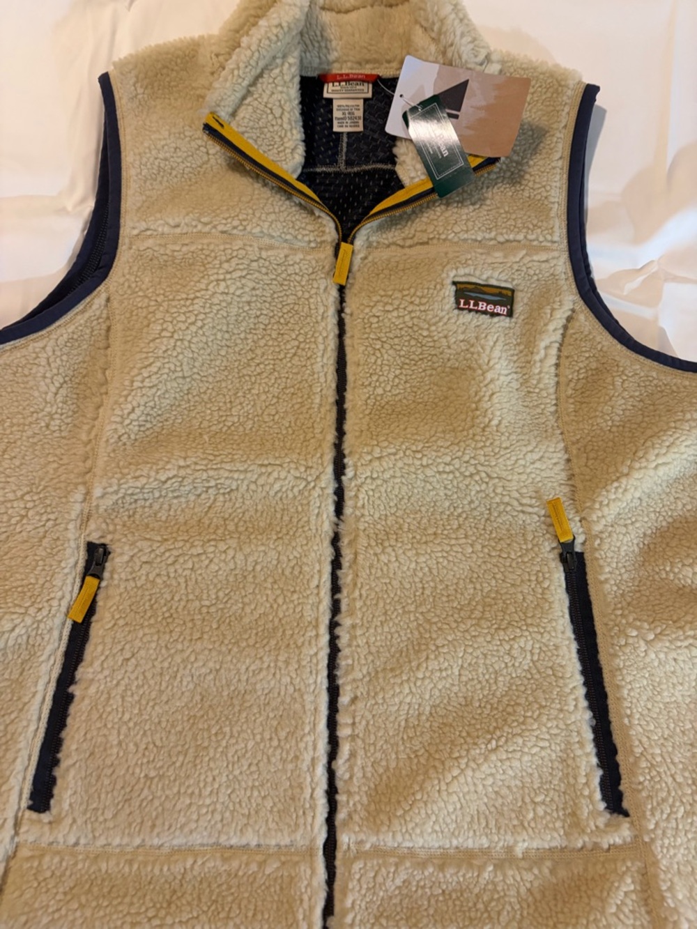 L.L. Bean Cream Sherpa Vest/Navy Trim Sz XL brand new with all tags!